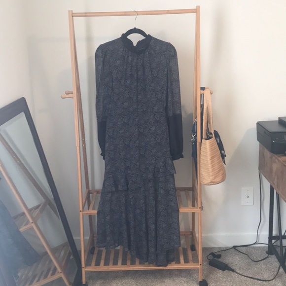 Endless Rose Long Sleeve Dress - Picture 5 of 7